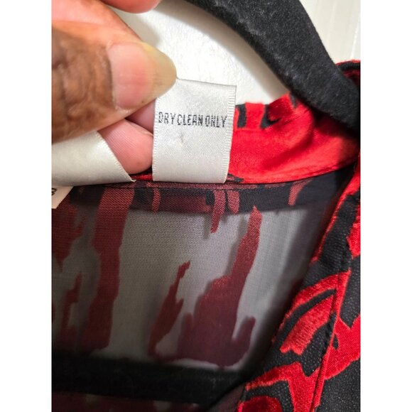 Chicos Design Women's Red & Black Abstract Long Sleeve Silk Boho Button-Up Blous - Picture 8 of 8